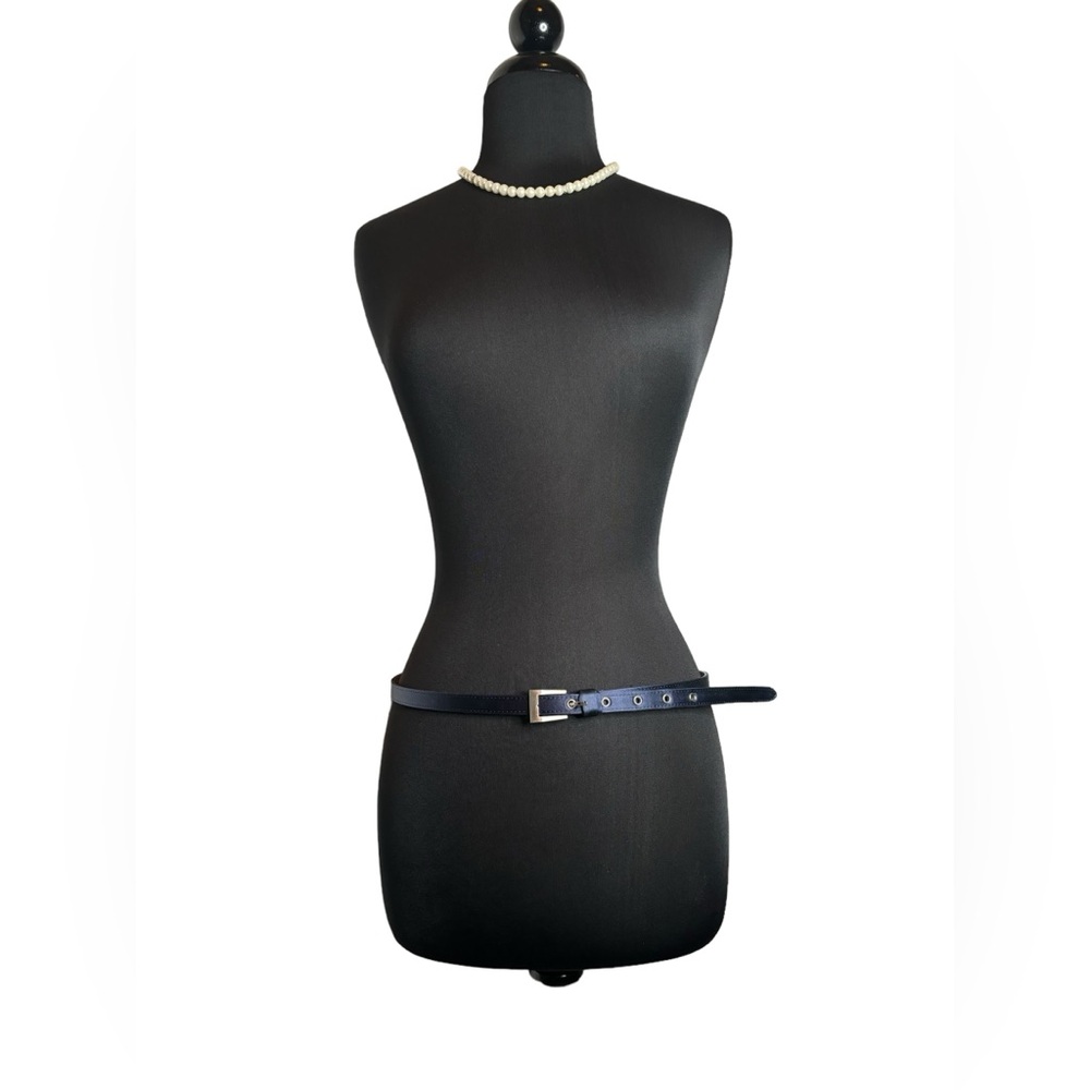Navy blue dressy satin‎ lined leather belt. In excellent used condition